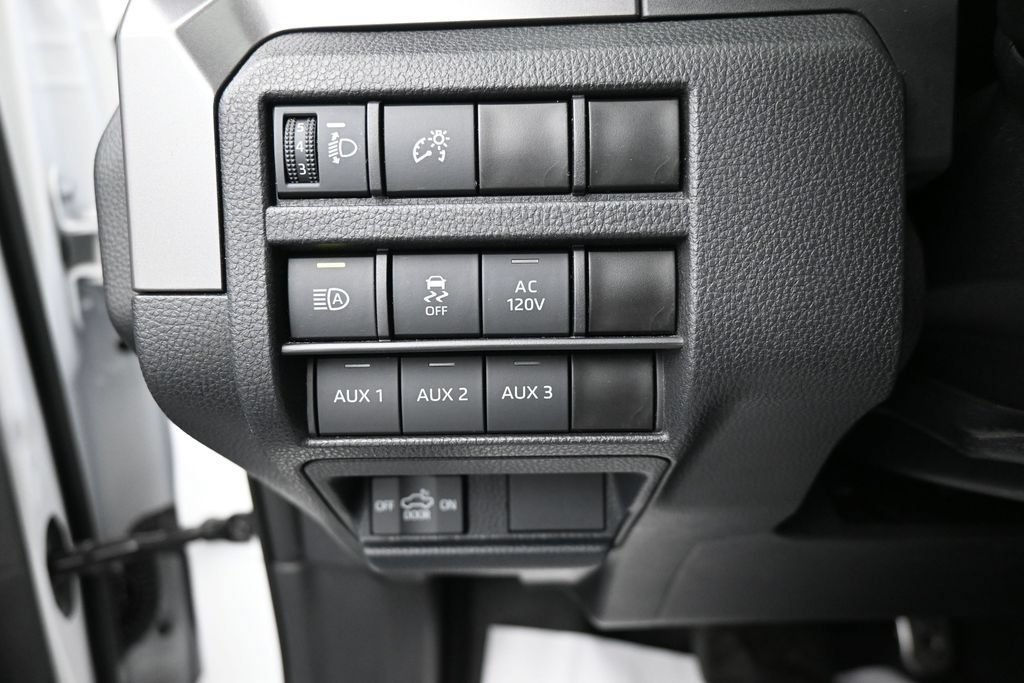 Used 2024 Toyota Tacoma TRD Sport AWD/4WD image 20