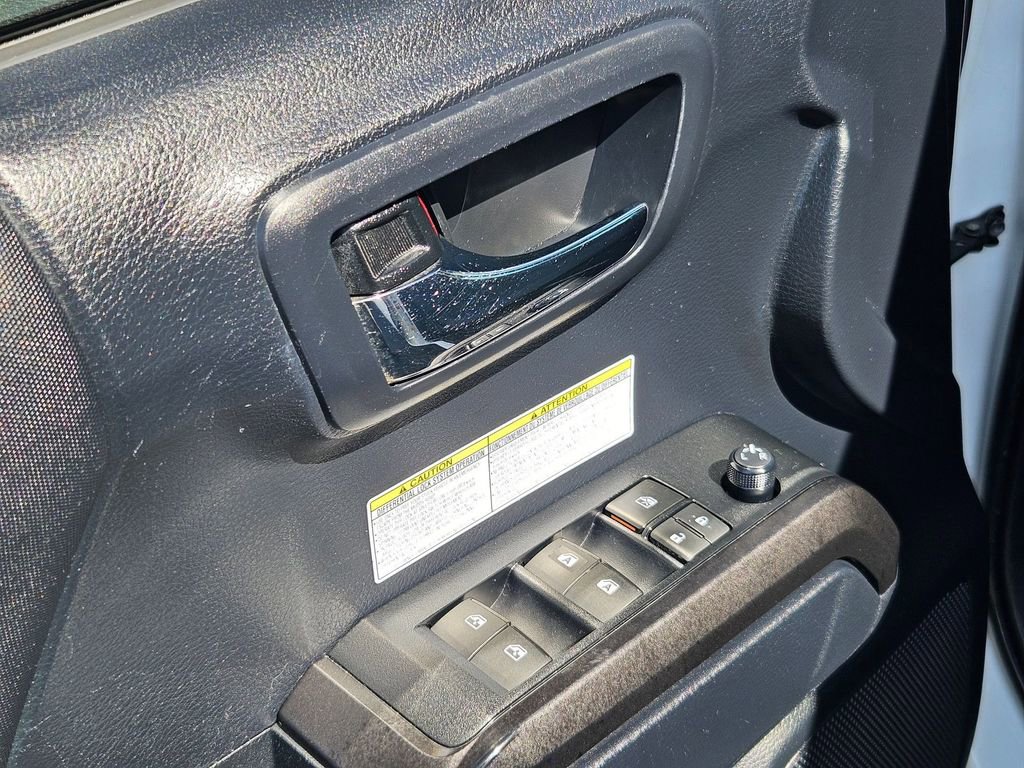 Used 2019 Toyota Tacoma TRD Off-Road AWD/4WD image 11