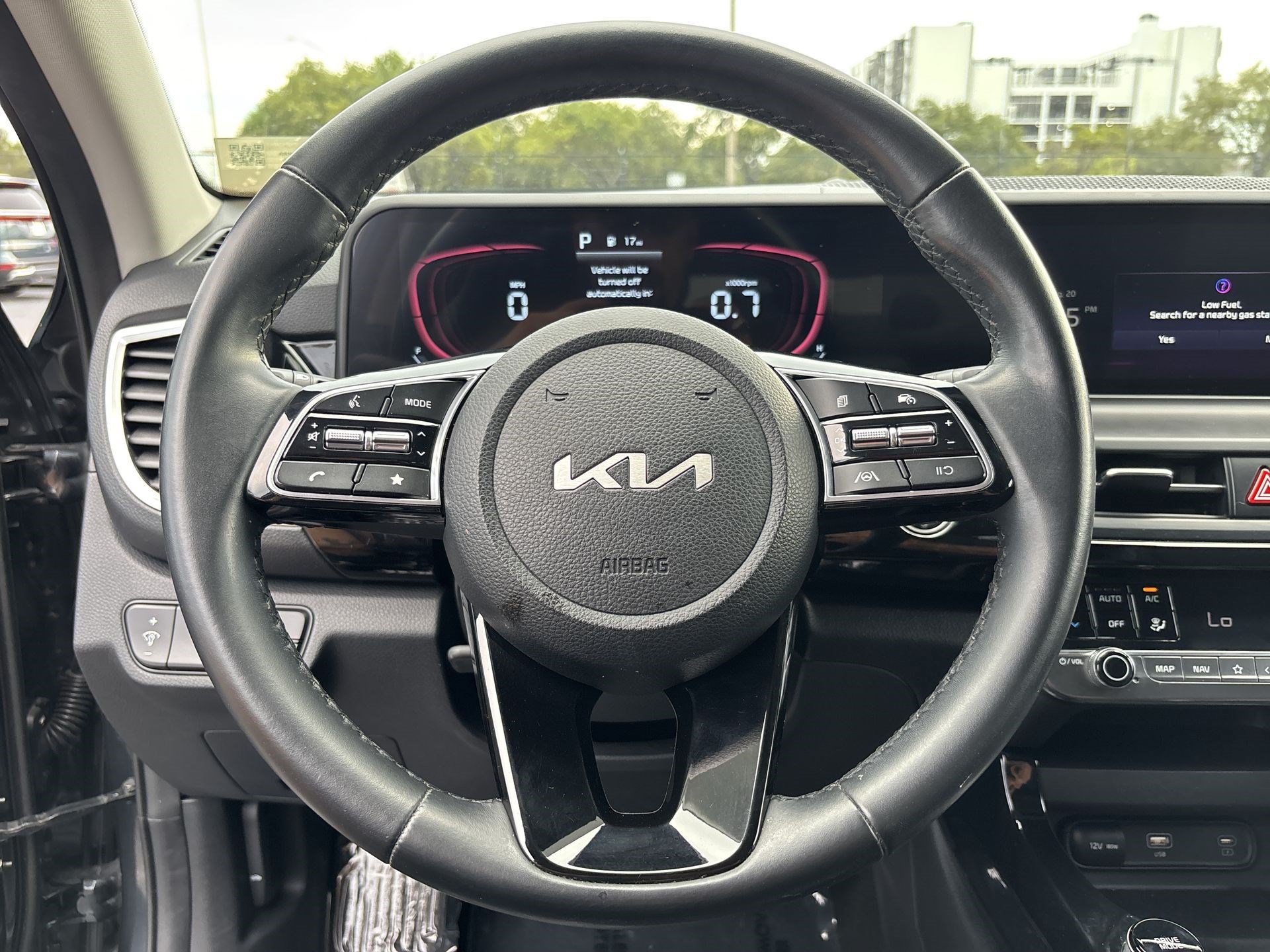 Used 2025 Kia Seltos S FWD image 11