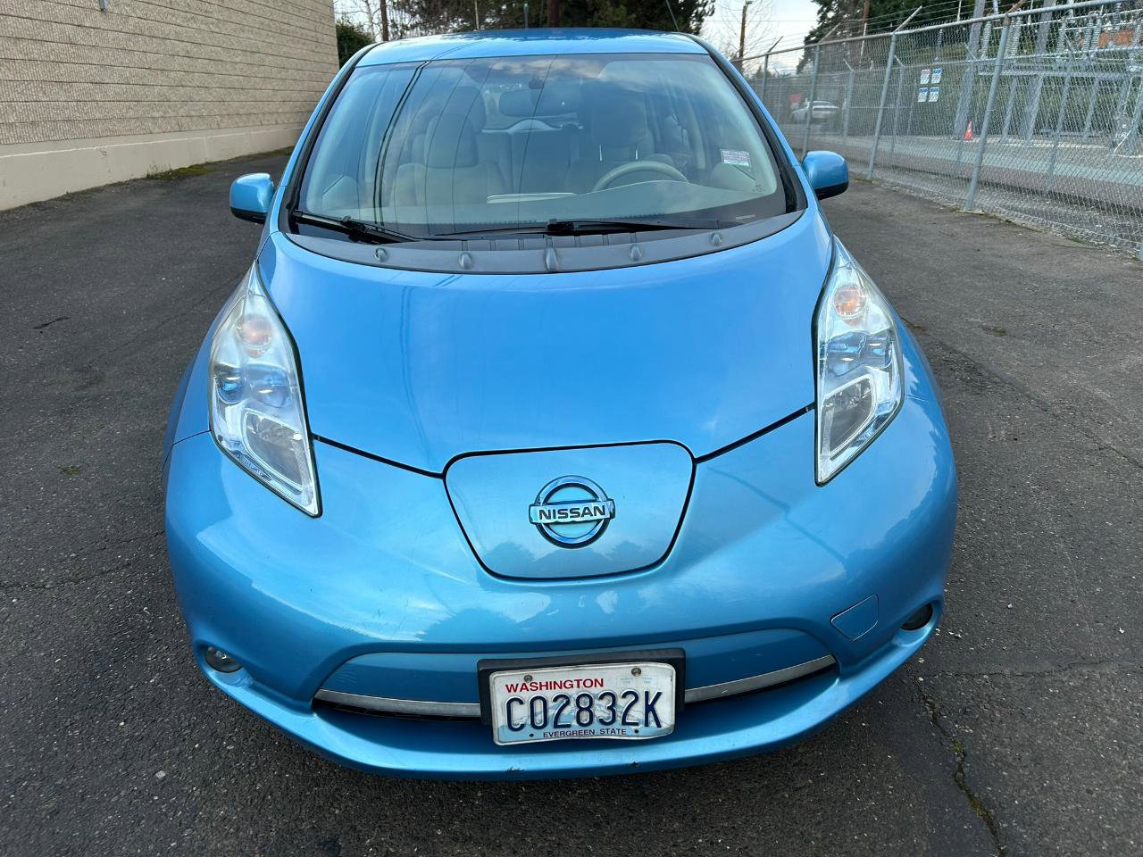 Used 2012 Nissan Leaf SL w/ Eco Design Pkg image 2