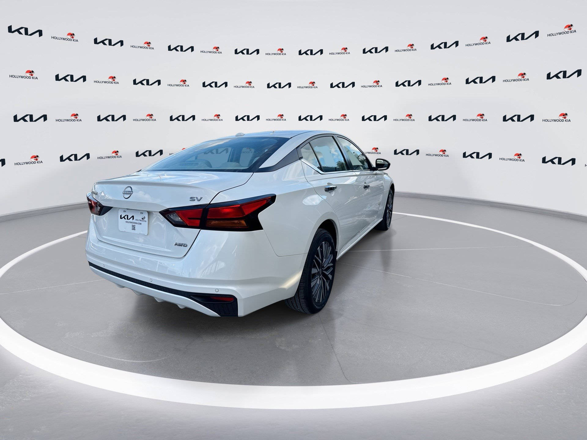 Used 2024 Nissan Altima 2.5 SV AWD/4WD image 8