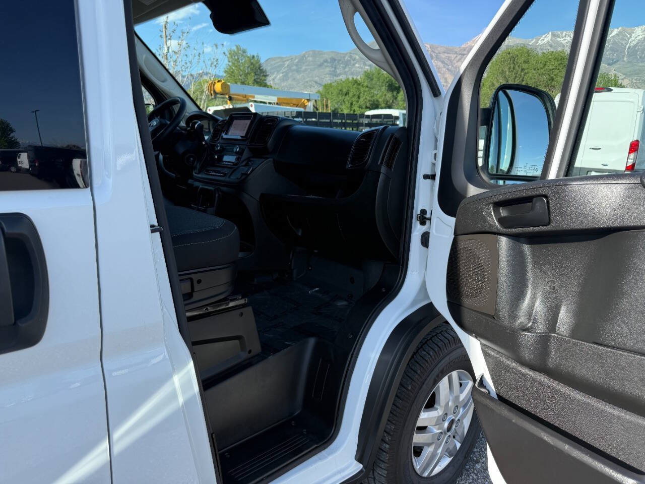 Used 2023 RAM ProMaster 3500 FWD image 18