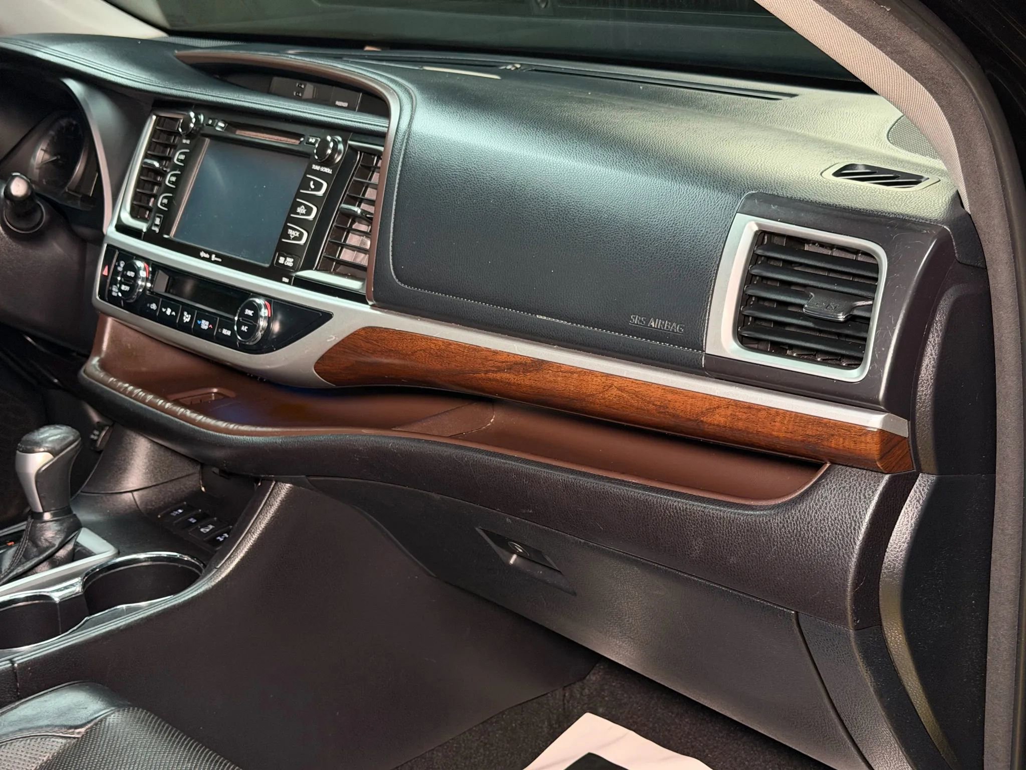 Used 2015 Toyota Highlander Limited Platinum image 50