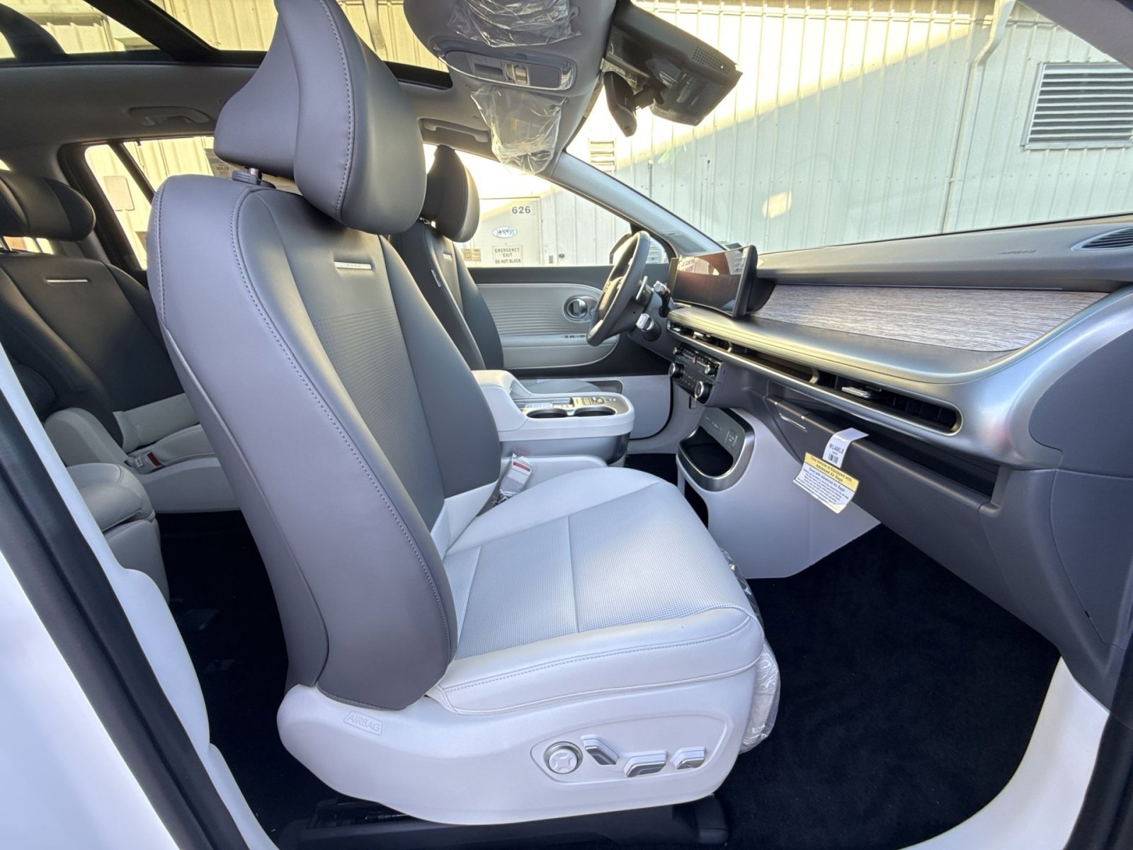 New 2026 Hyundai Ioniq 9 Limited image 28