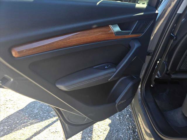 Used 2023 Audi Q5 e Premium Plus w/ Premium Plus Package image 20