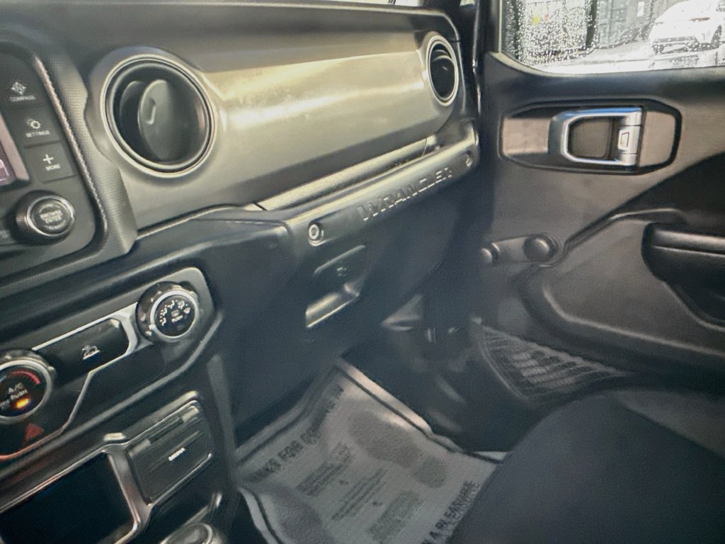 Used 2021 Jeep Wrangler Unlimited Sport AWD/4WD image 18