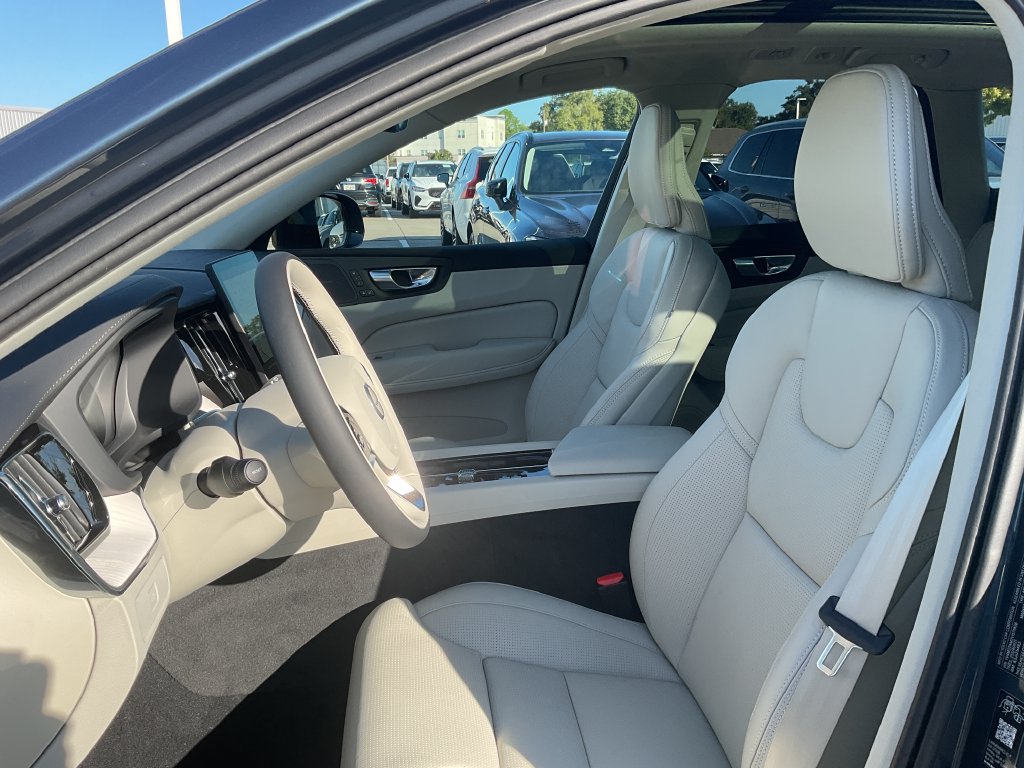 New 2027 Volvo XC60 B5 Ultra AWD/4WD image 12