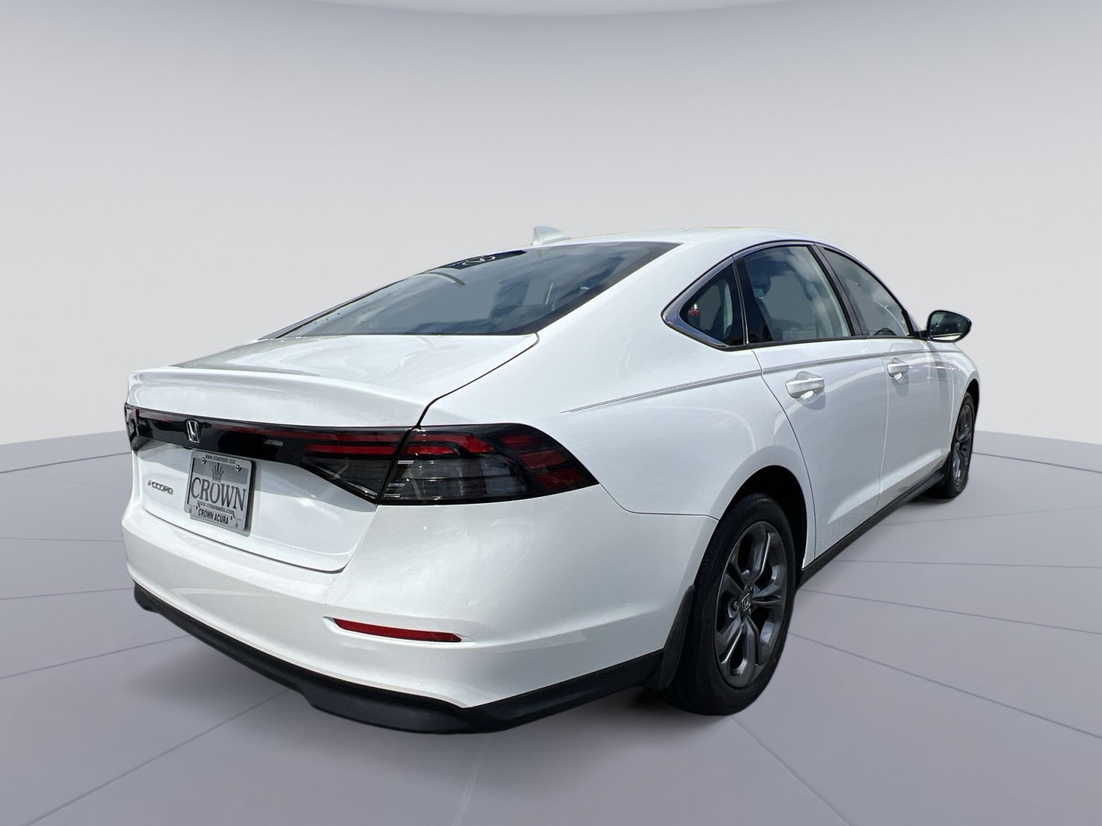 Used 2023 Honda Accord EX image 9