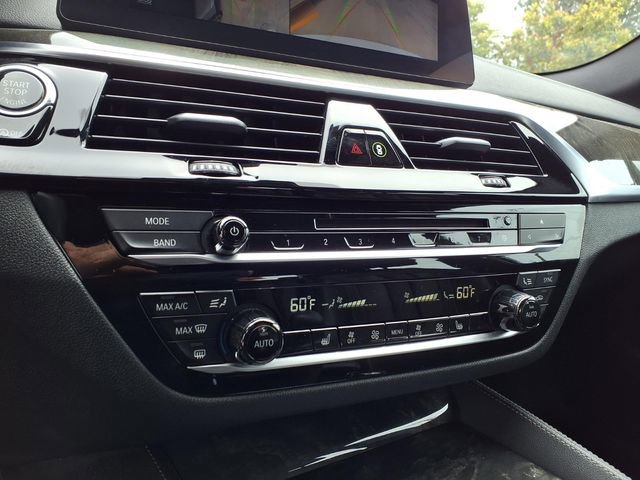 Used 2018 BMW M550i xDrive AWD/4WD image 18