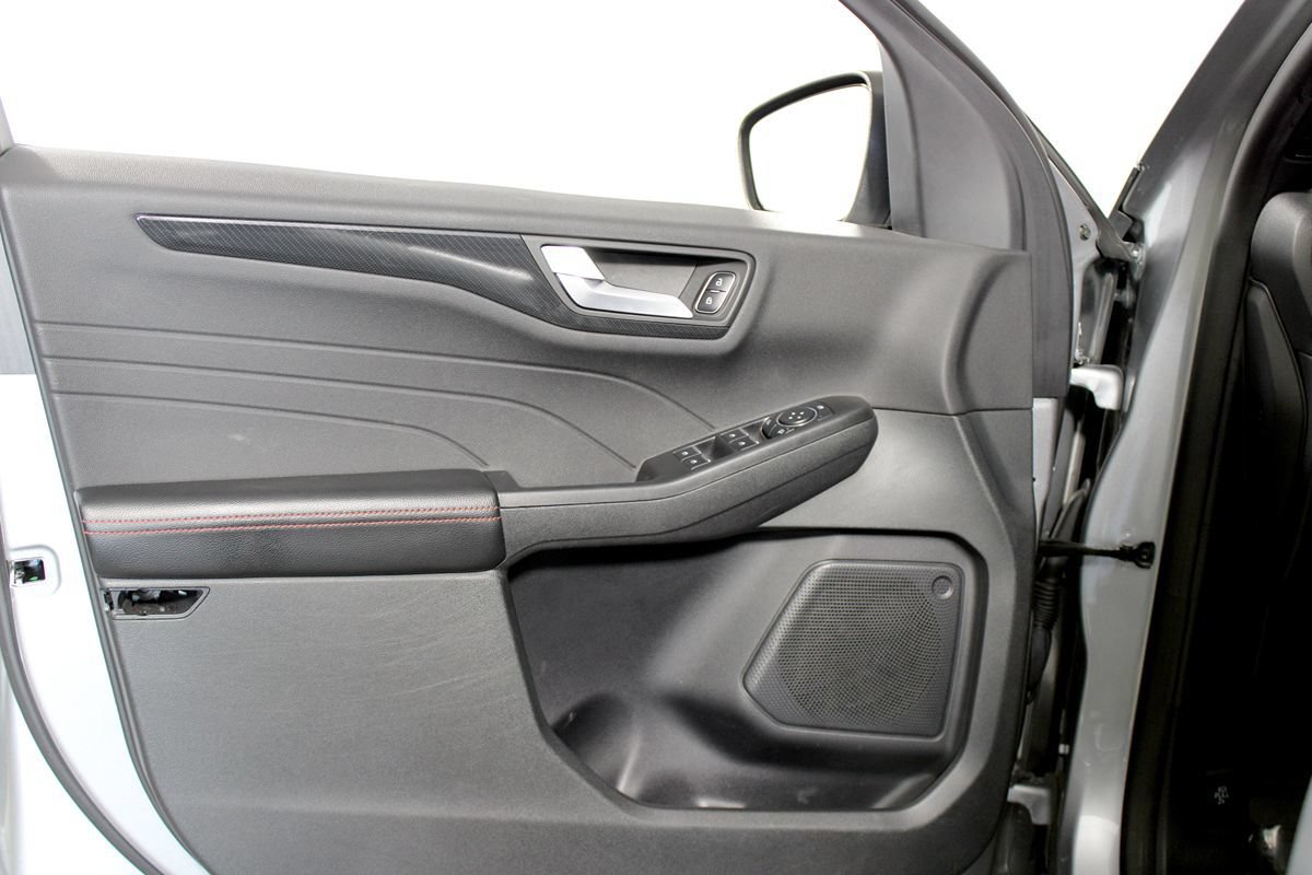 Used 2023 Ford Escape ST-Line w/ Equipment Group 301A FWD image 6