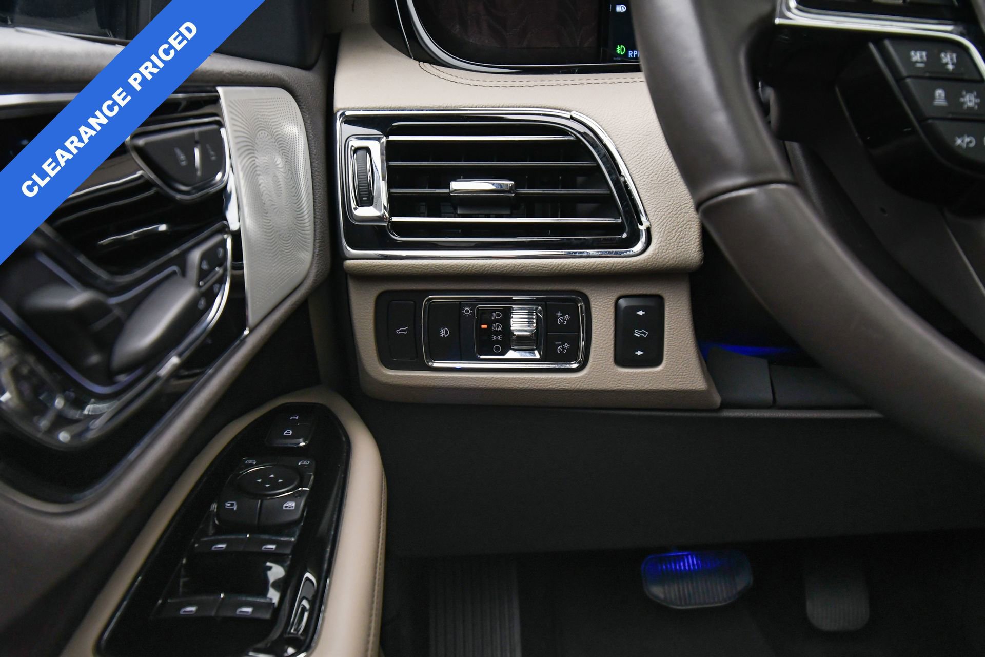 Used 2022 Lincoln Navigator Reserve image 39