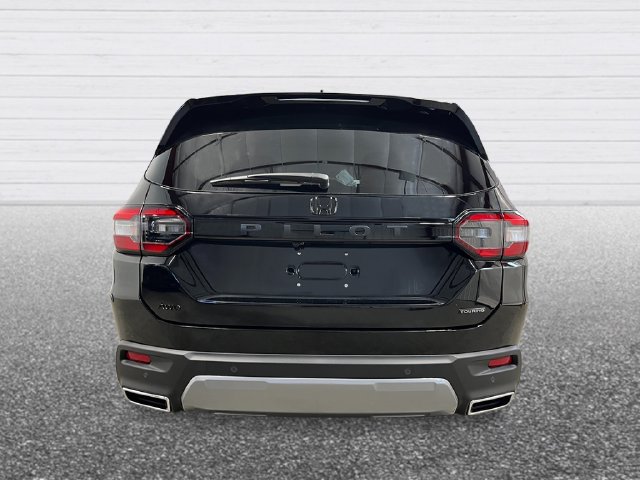New 2026 Honda Pilot Touring image 4