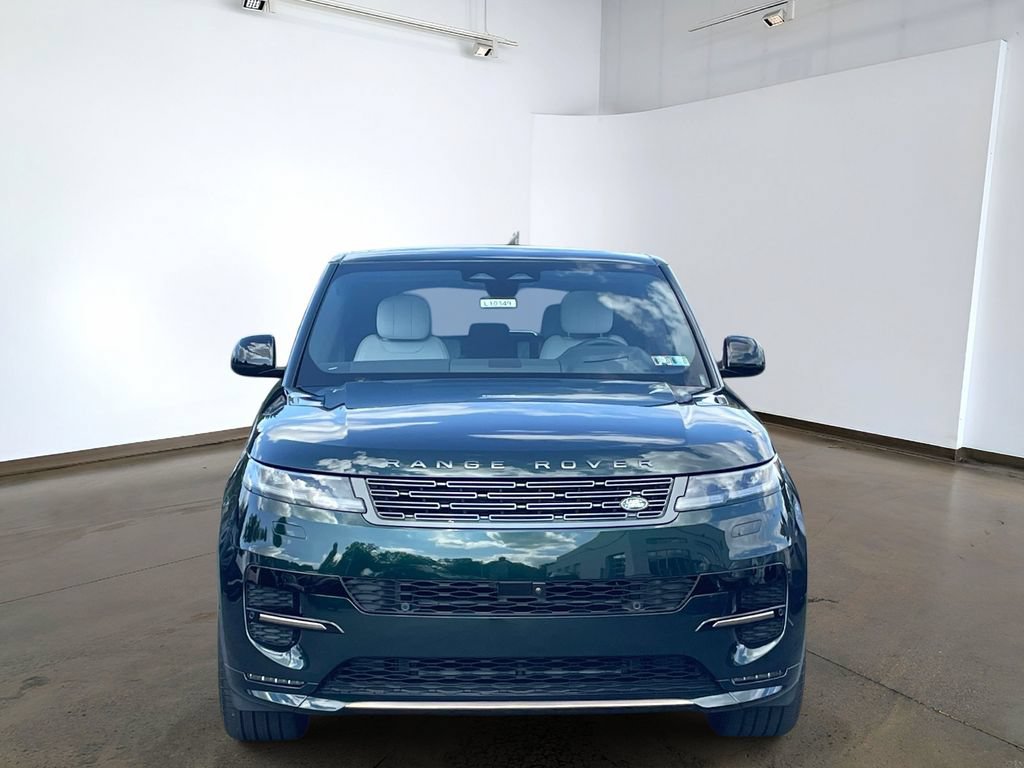 New 2026 Land Rover Range Rover Sport Dynamic SE AWD/4WD image 2