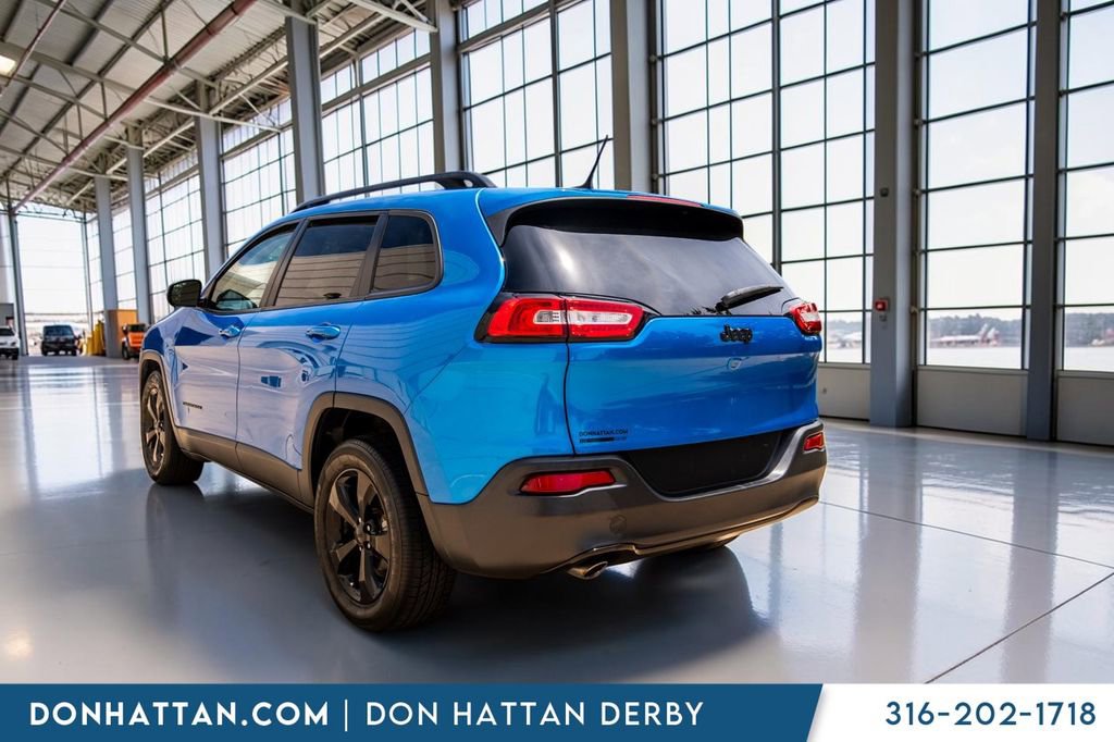 Used 2018 Jeep Cherokee Latitude w/ Altitude Package FWD image 26