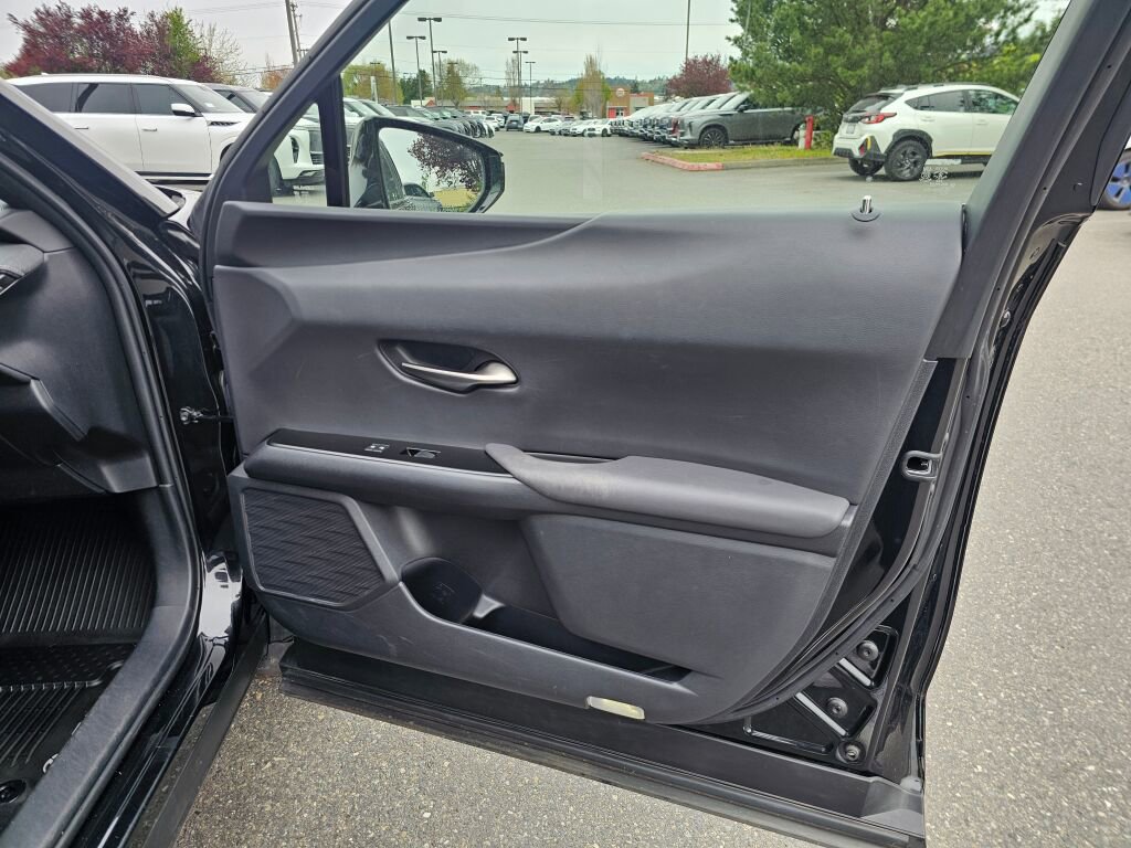 Used 2019 Lexus UX 250h w/ Premium Package image 10