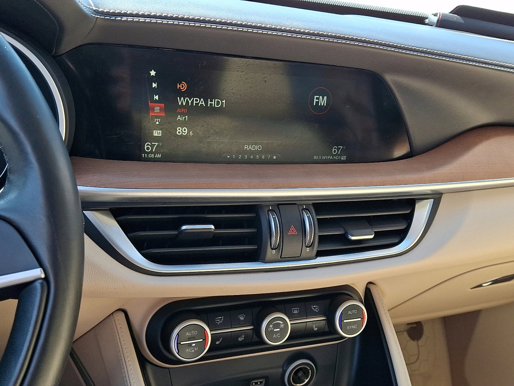 Used 2019 Alfa Romeo Stelvio Ti Lusso w/ Quick Order Package 22X Lusso image 28