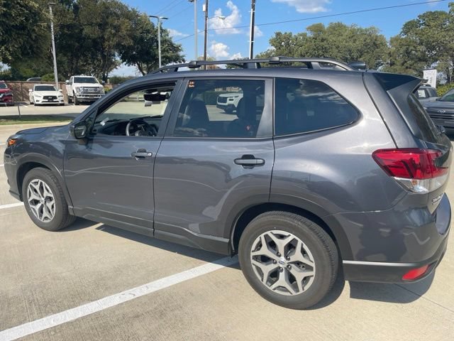 Used 2024 Subaru Forester Premium AWD/4WD image 4