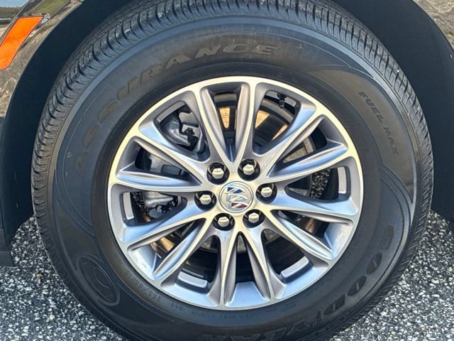 Used 2024 Buick Enclave Essence w/ Technology Package FWD image 11