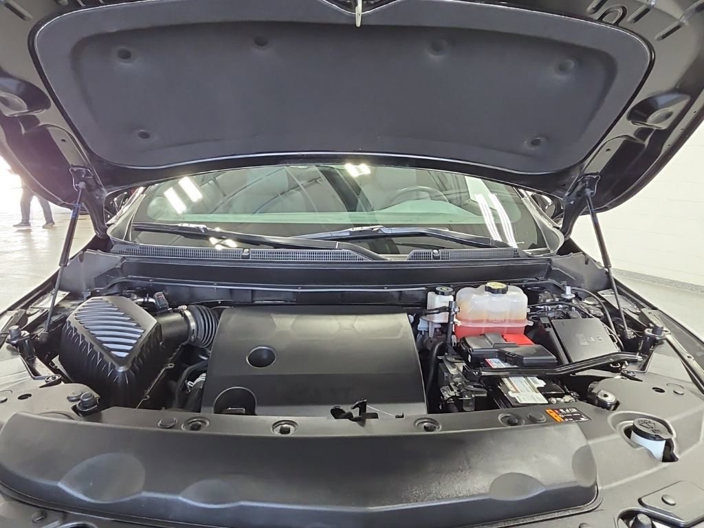 Used 2023 Buick Enclave Essence w/ Experience Buick Package AWD/4WD image 42