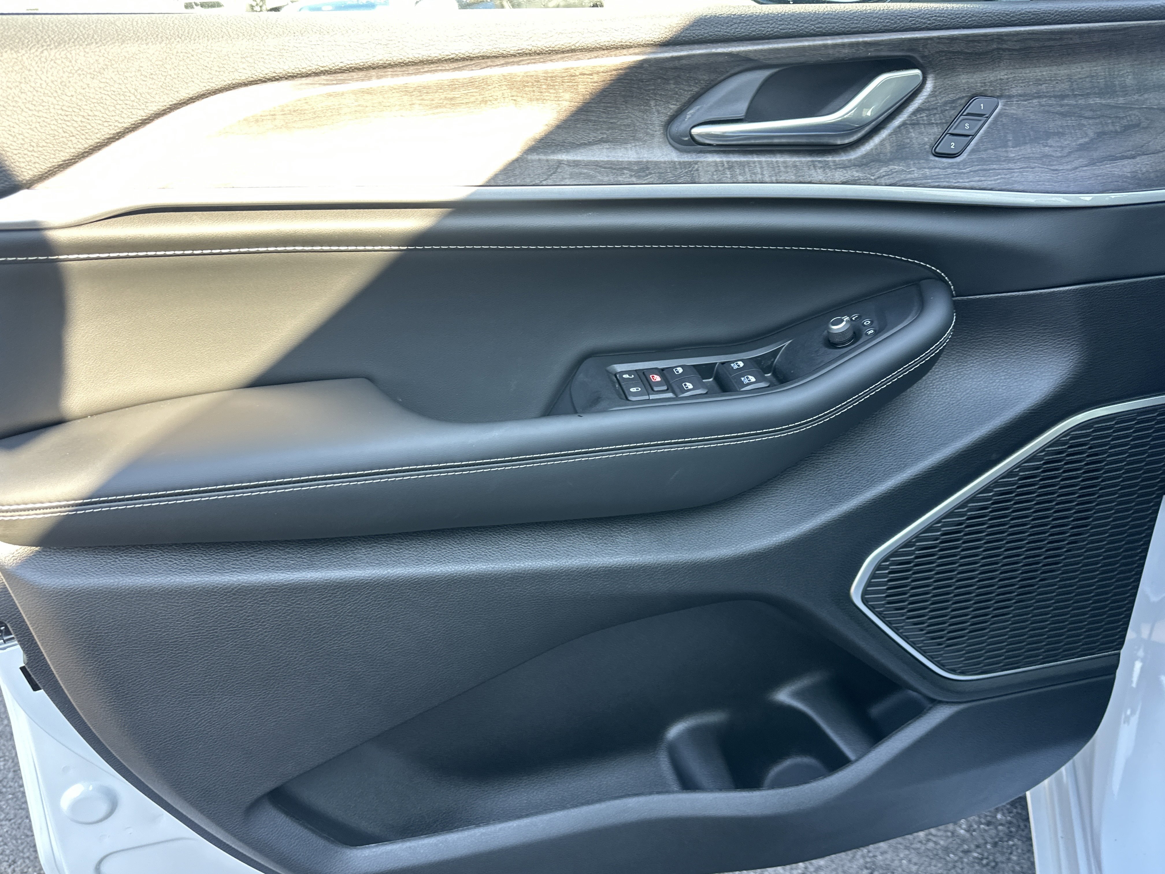 New 2026 Jeep Grand Cherokee L Limited image 29