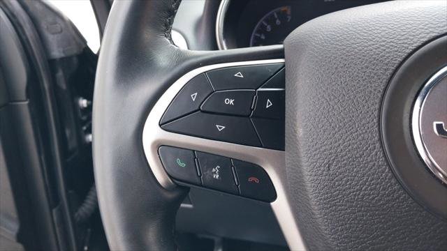 Used 2022 Jeep Grand Cherokee Limited image 25