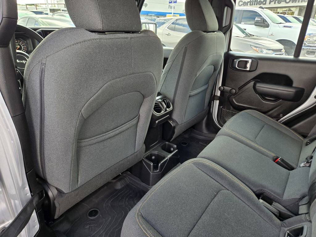 Used 2024 Jeep Gladiator Sport image 18