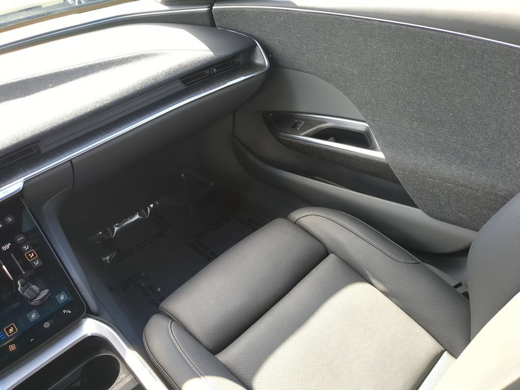 Used 2024 Lucid Air Pure RWD image 15