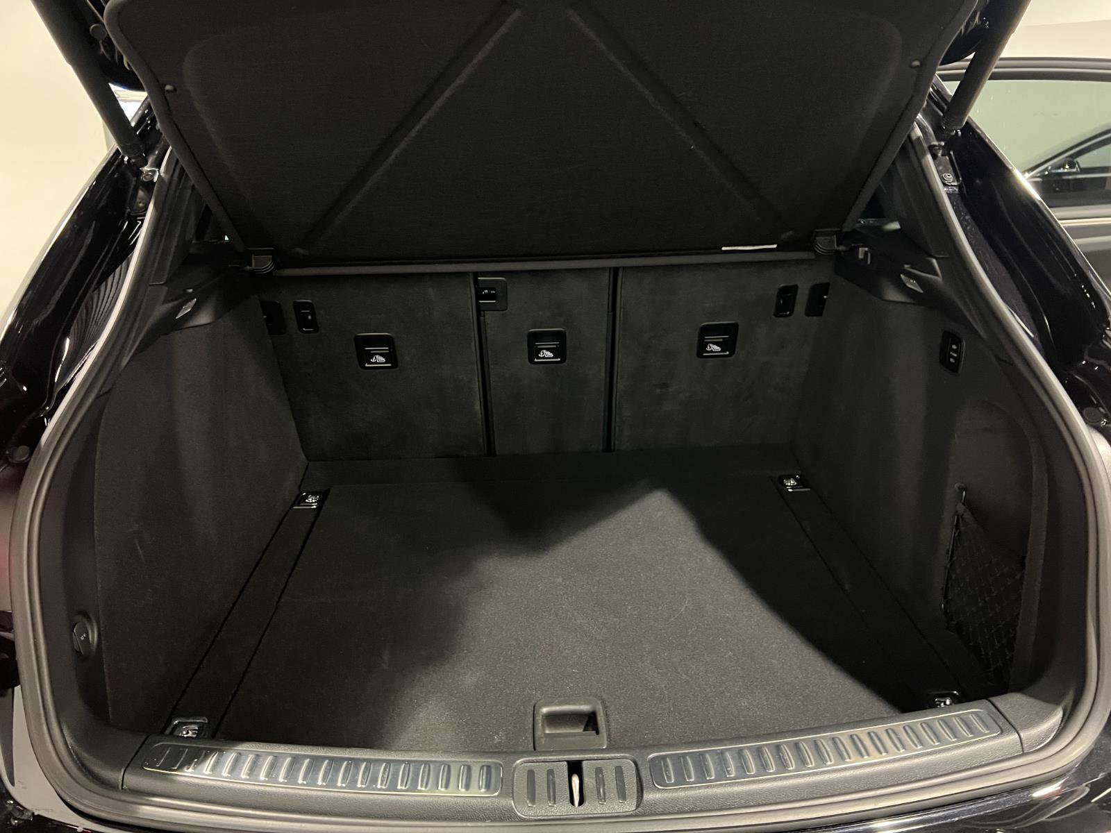 Used 2024 Porsche Macan GTS image 33