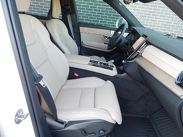 Certified 2026 Volvo XC90 B6 Ultra image 24