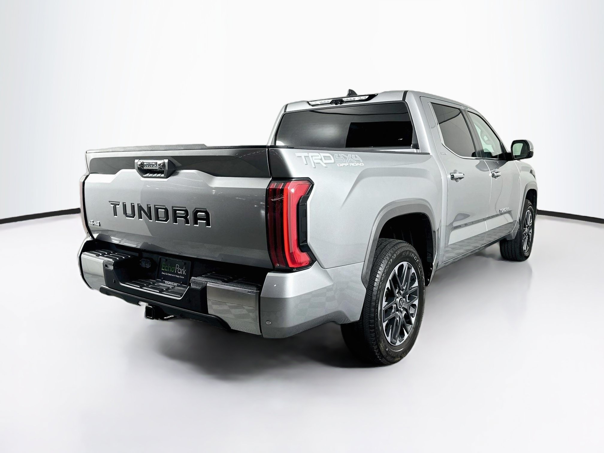 Used 2024 Toyota Tundra Limited AWD/4WD image 9