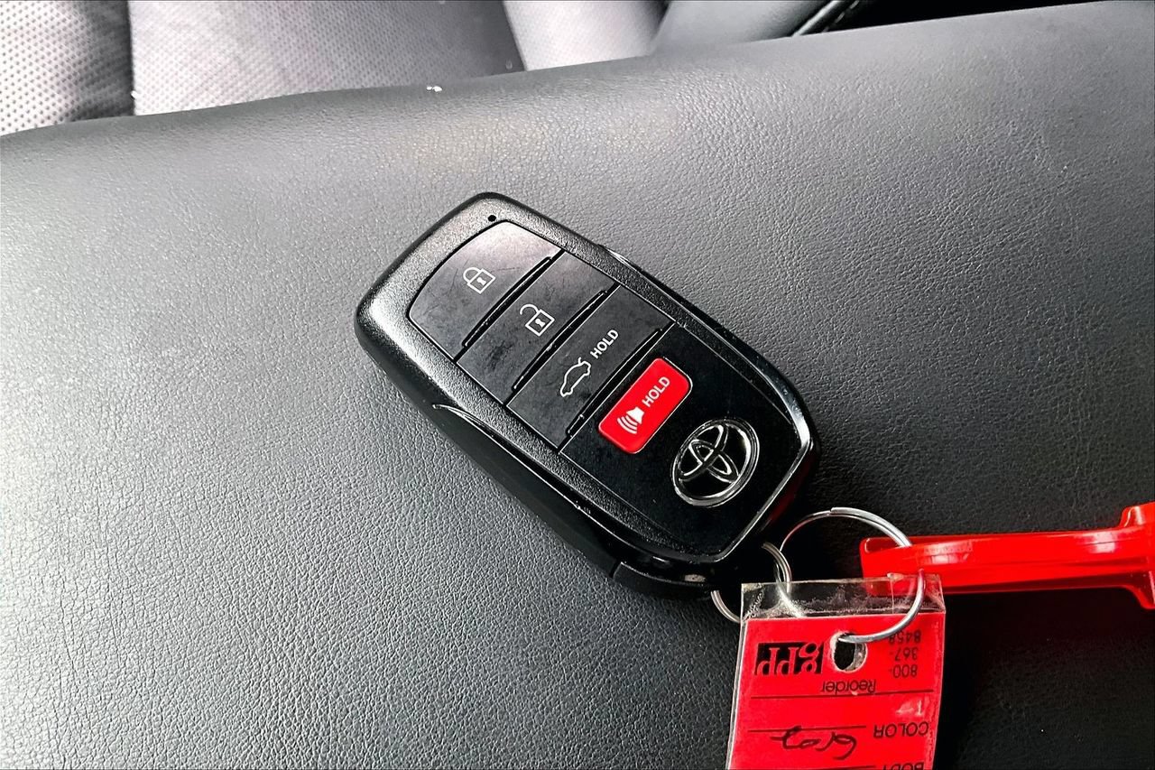 Used 2023 Toyota Crown AWD/4WD image 35
