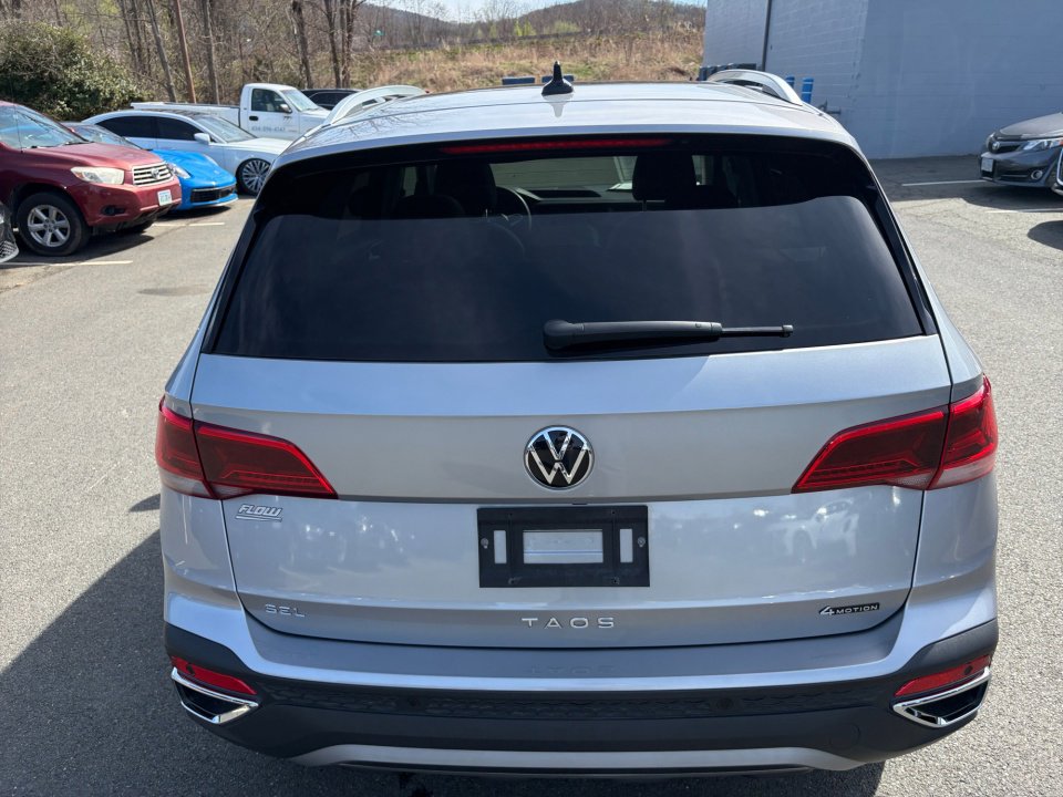 Used 2022 Volkswagen Taos SEL image 14