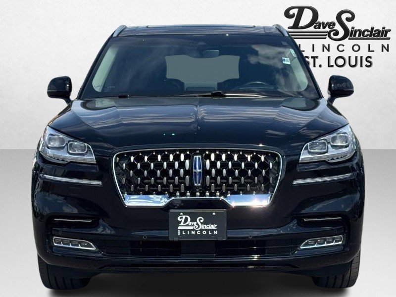 Used 2022 Lincoln Aviator Grand Touring w/ Equipment Group 301A image 2
