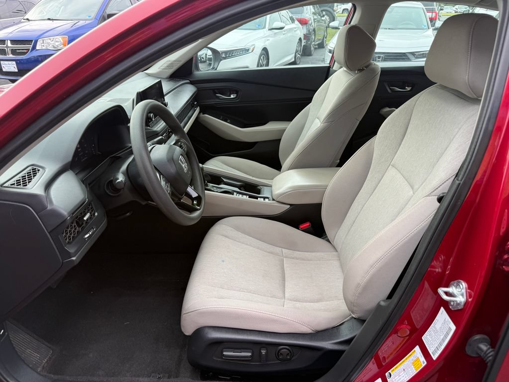 Used 2024 Honda Accord EX image 10