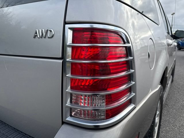 Used 2004 Mercury Mountaineer AWD image 12