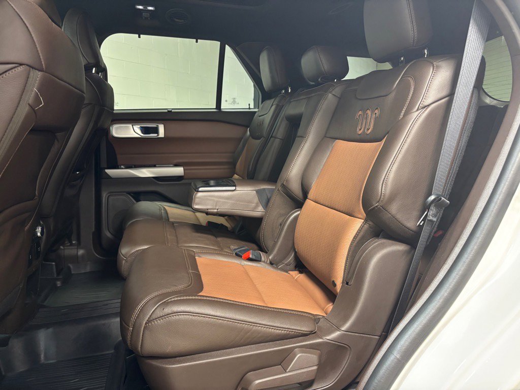 Used 2021 Ford Explorer King Ranch w/ Premium Technology Package image 27