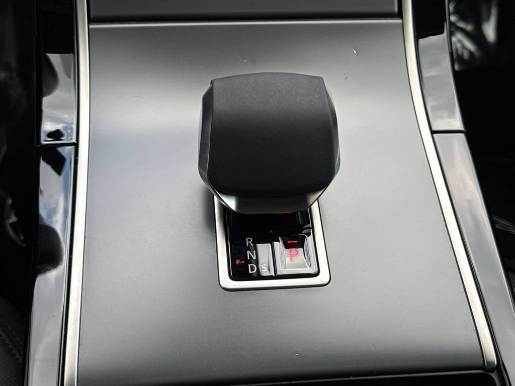 Used 2026 Land Rover Range Rover Velar S AWD/4WD image 23