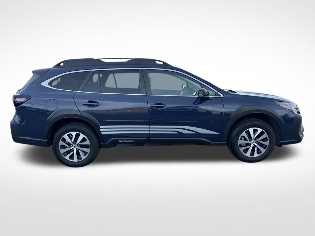 Used 2024 Subaru Outback Premium image 7