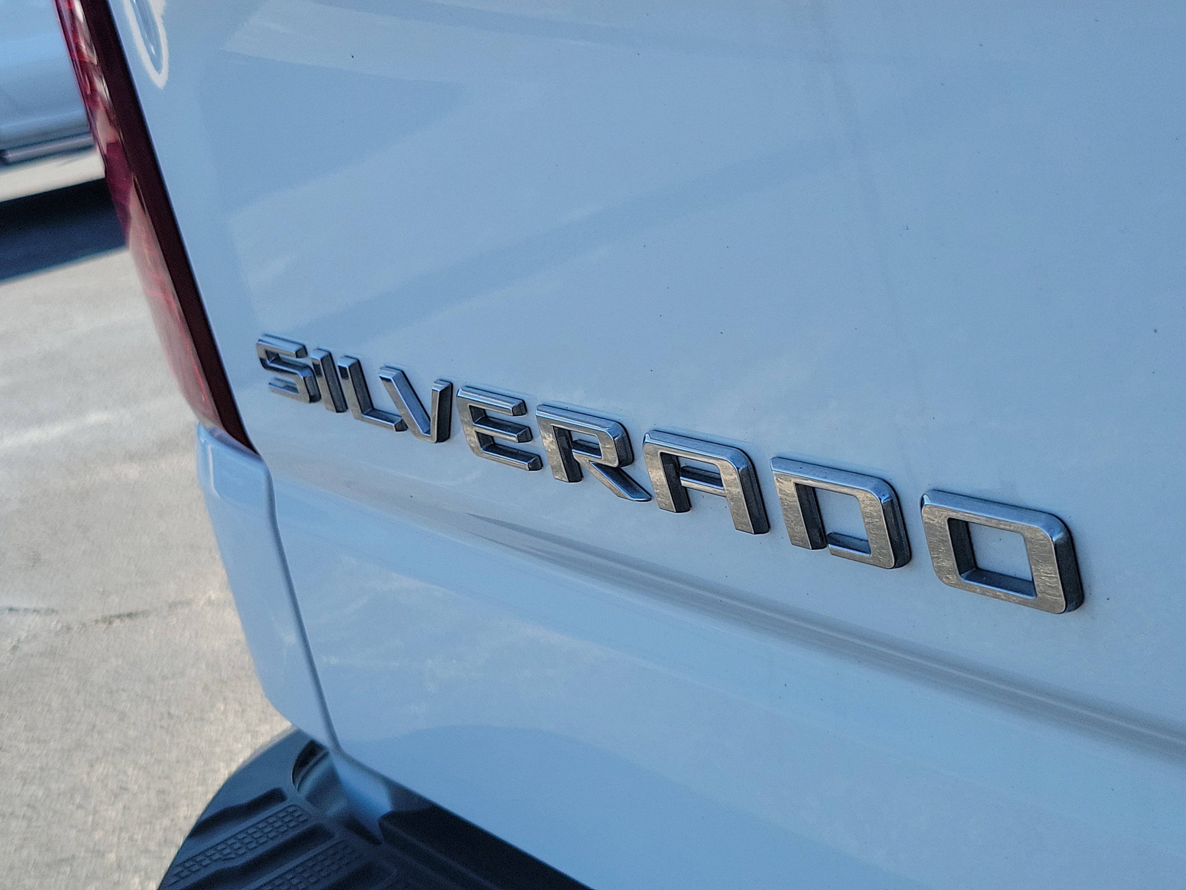 Used 2025 Chevrolet Silverado 1500 LT image 10