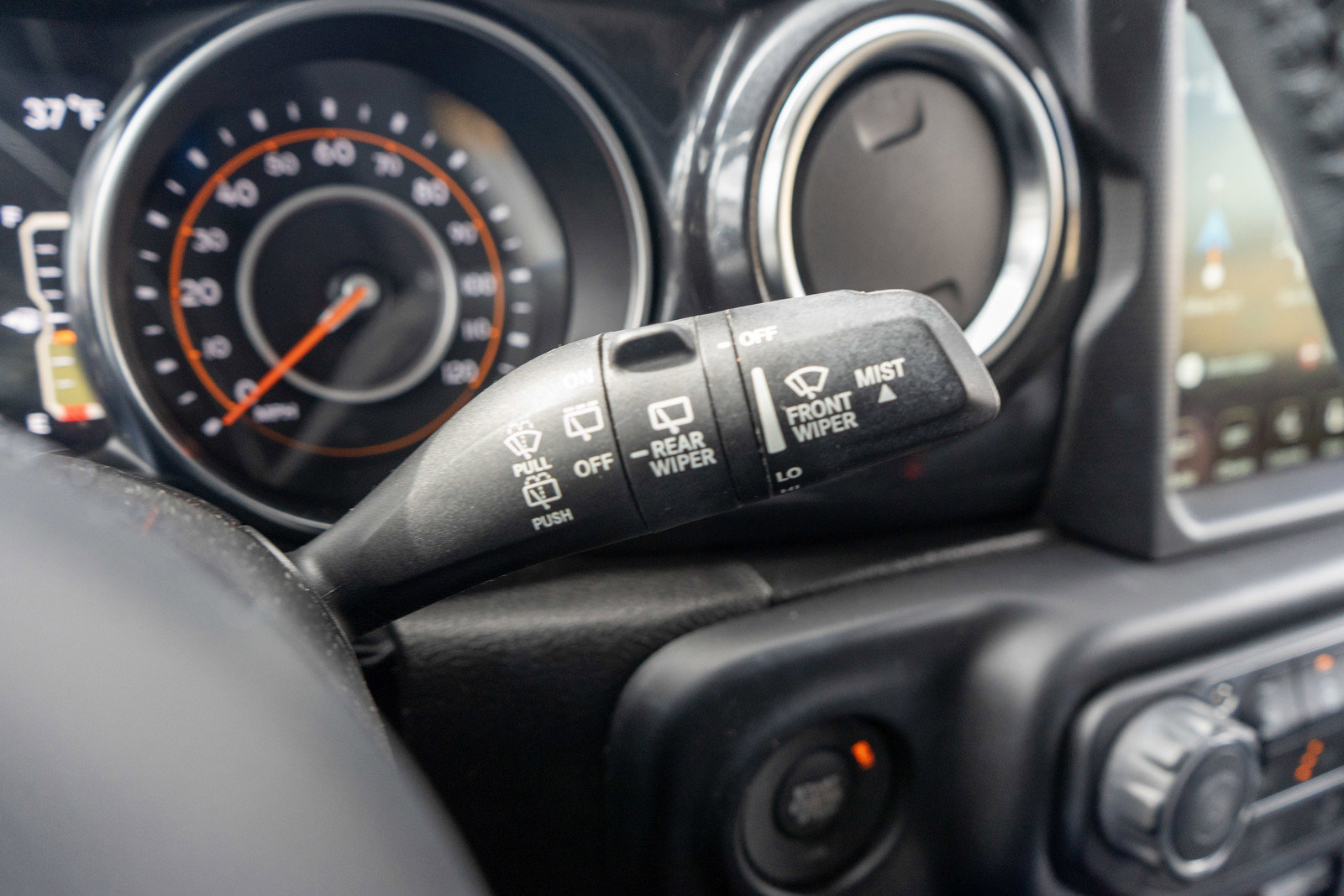 Used 2022 Jeep Wrangler Unlimited Sahara image 27