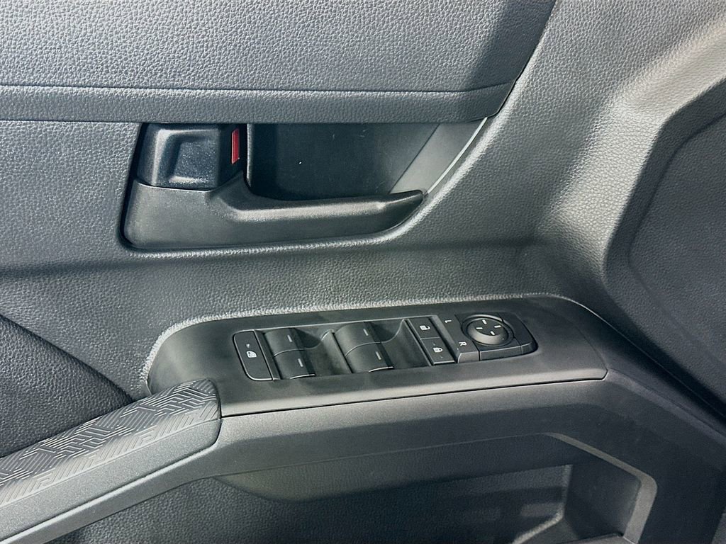 Certified 2025 Toyota Tacoma SR5 image 18