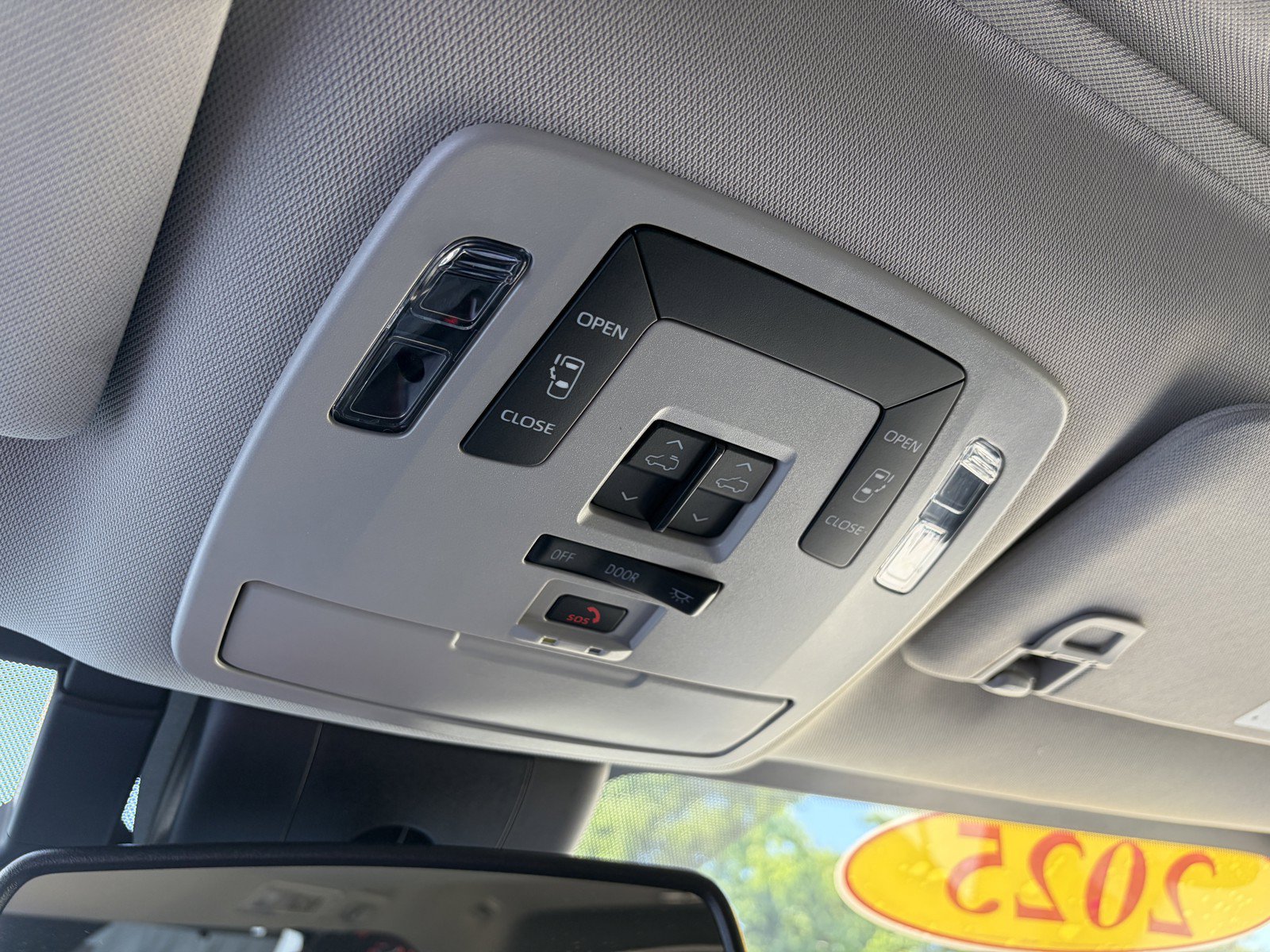 New 2025 Toyota Sienna LE w/ LE Plus Package AWD/4WD image 27