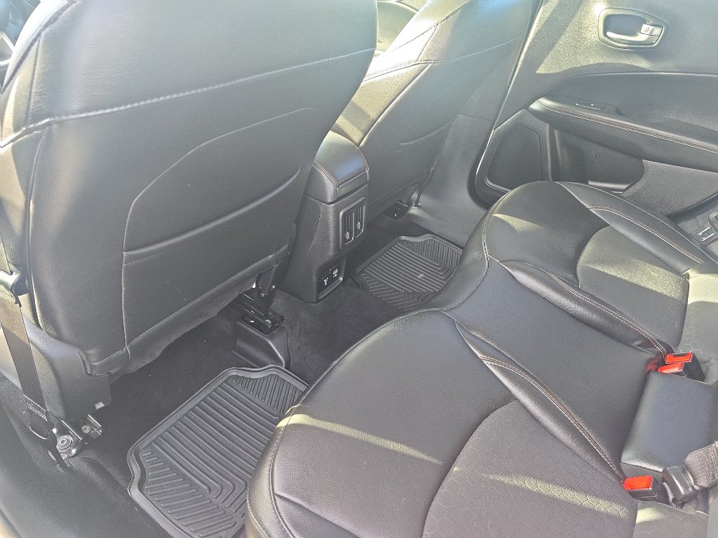 Used 2019 Jeep Compass Latitude w/ Safety & Security Group AWD/4WD image 12