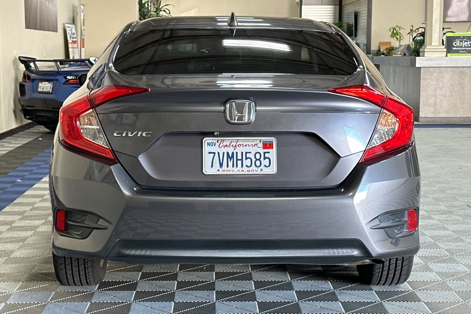 Used 2017 Honda Civic EX image 5
