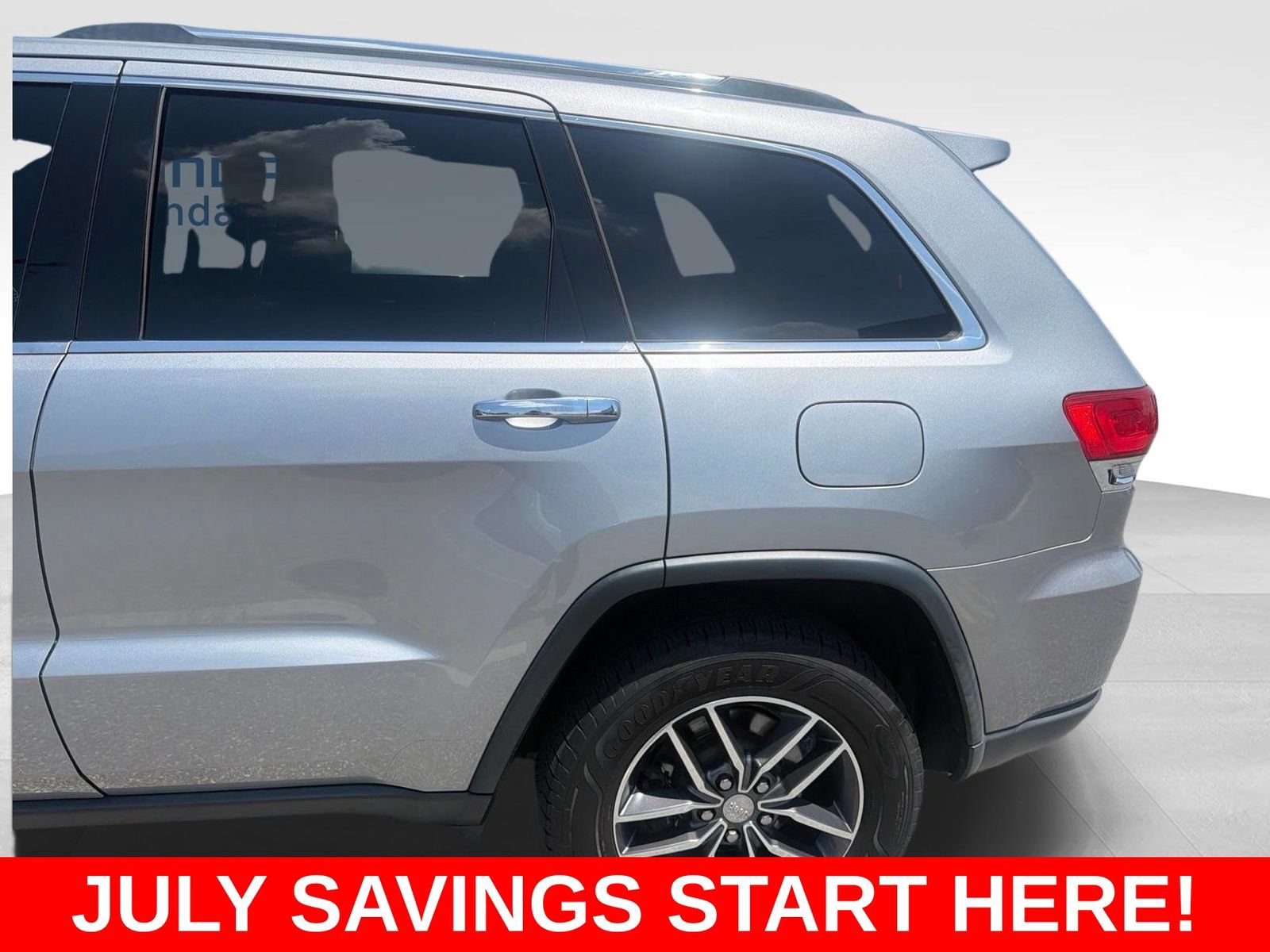 Used 2017 Jeep Grand Cherokee Limited w/ Trailer Tow Group IV AWD/4WD image 10