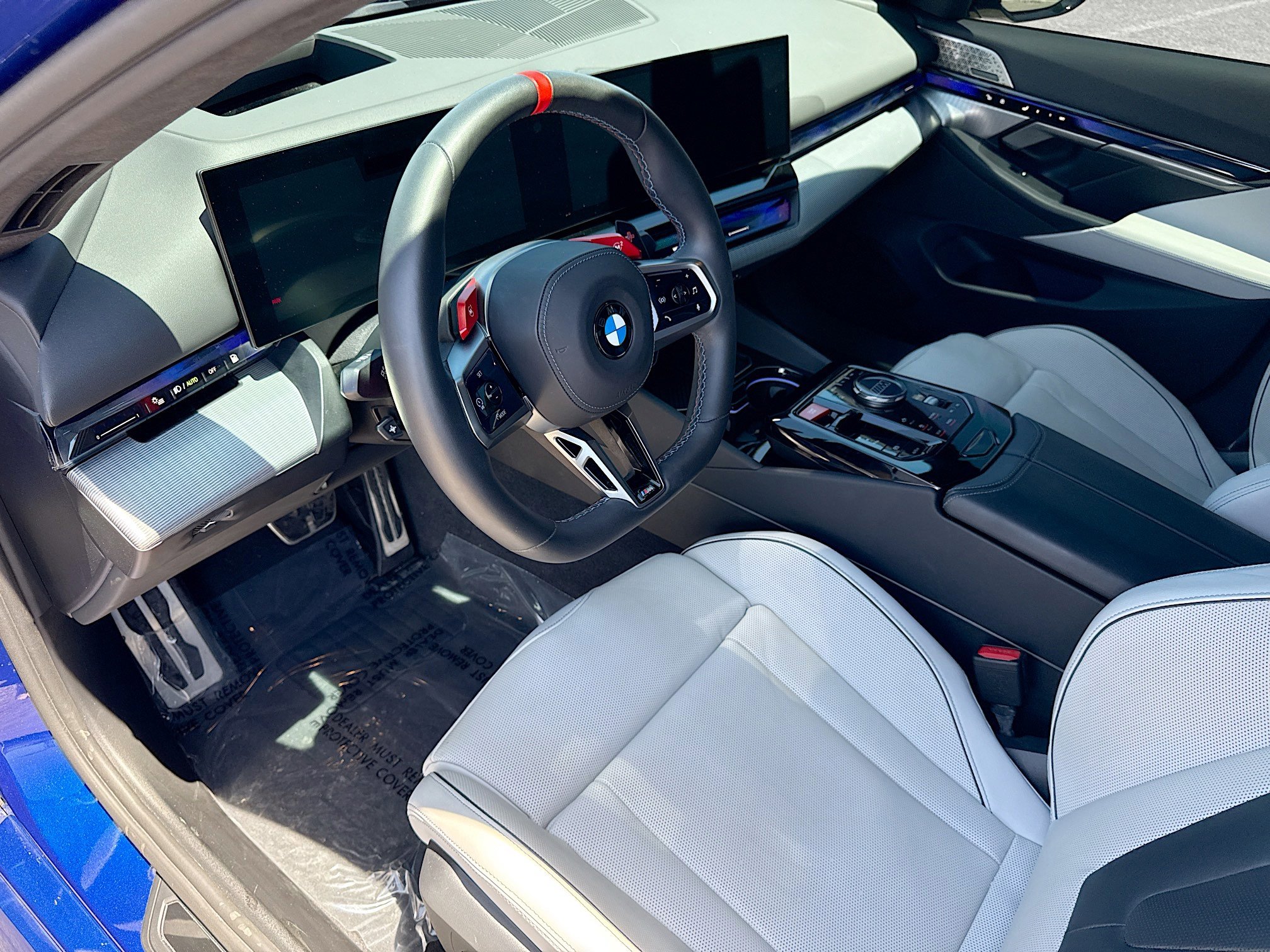 Used 2025 BMW M5 w/ Executive Package image 25