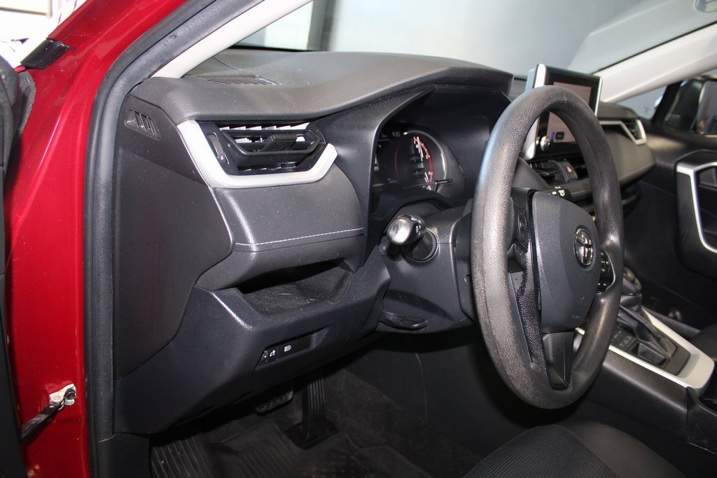 Used 2023 Toyota RAV4 LE image 11