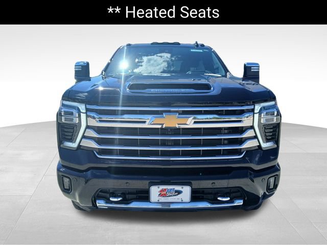 Used 2025 Chevrolet Silverado 2500 High Country w/ Technology Package AWD/4WD image 8