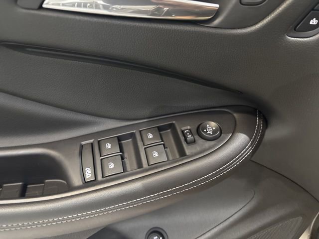 Used 2019 Buick Envision Essence image 13
