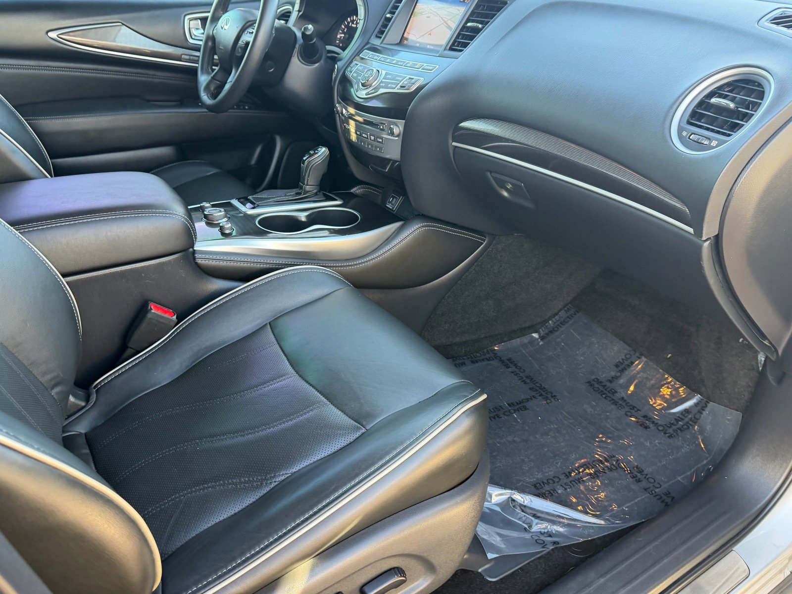 Used 2019 INFINITI QX60 Luxe w/ Essential Package image 12
